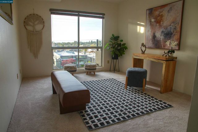 5340 Broadway Terrace 203, Oakland, CA 94618