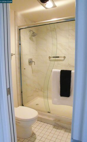 5340 Broadway Terrace 203, Oakland, CA 94618