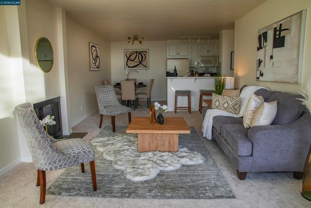 5340 Broadway Terrace 203, Oakland, CA 94618