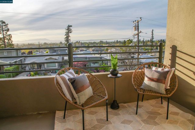 5340 Broadway Terrace 203, Oakland, CA 94618