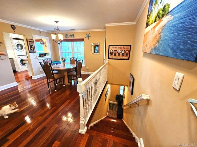 655 Middle Country Road 2H2, Coram, NY 11727
