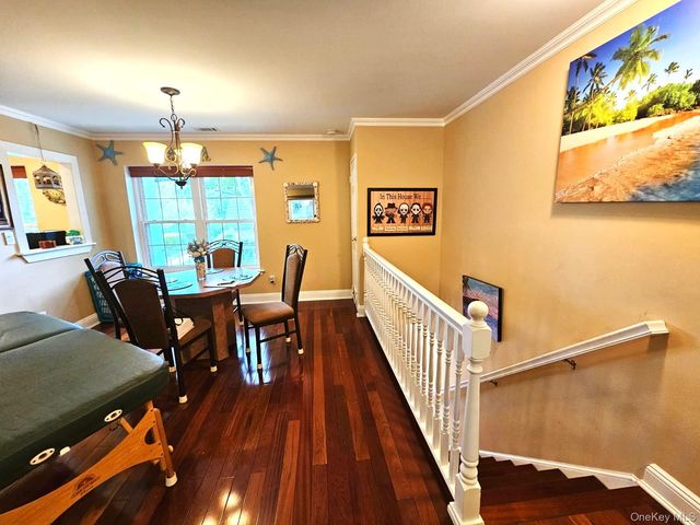 655 Middle Country Road 2H2, Coram, NY 11727