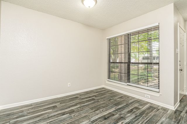 152 High Pointe Lane, Cedar Hill, TX 75104