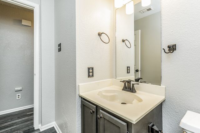 152 High Pointe Lane, Cedar Hill, TX 75104