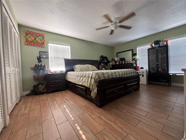 2715 BEL AIRE CIRCLE, Tampa, FL 33614