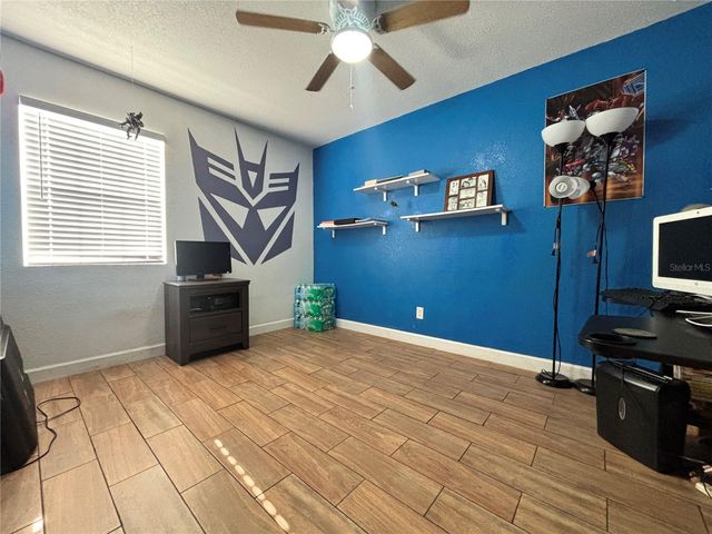 2715 BEL AIRE CIRCLE, Tampa, FL 33614