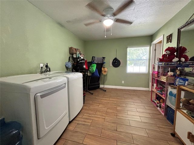 2715 BEL AIRE CIRCLE, Tampa, FL 33614