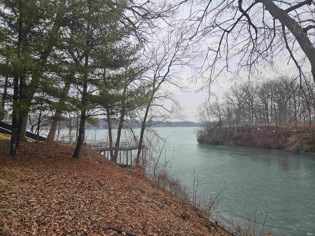 5182 Highland Cove Court, Monticello, IN 47960