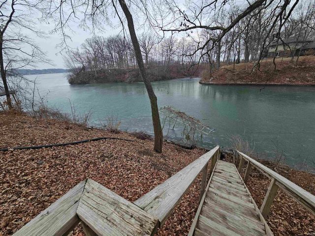 5182 Highland Cove Court, Monticello, IN 47960