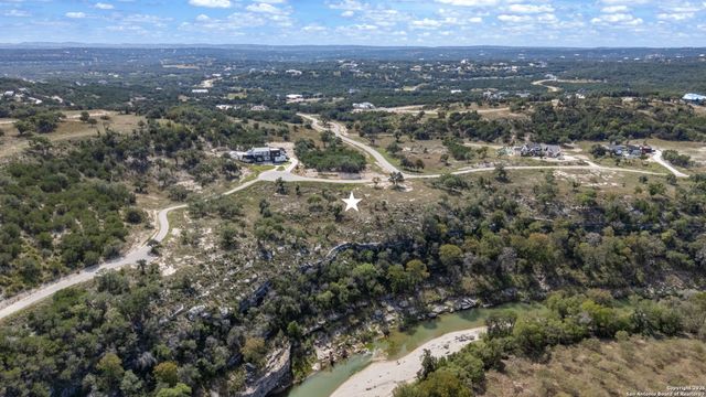 933 Blueridge Vw, Canyon Lake, TX 78133