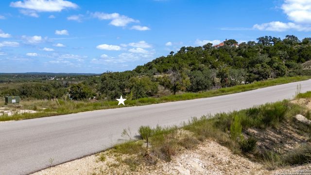 933 Blueridge Vw, Canyon Lake, TX 78133