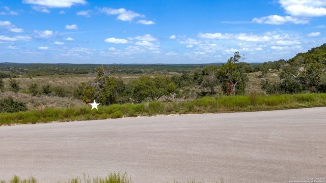 933 Blueridge Vw, Canyon Lake, TX 78133