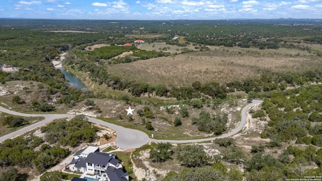 933 Blueridge Vw, Canyon Lake, TX 78133