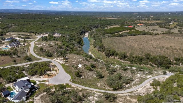 933 Blueridge Vw, Canyon Lake, TX 78133