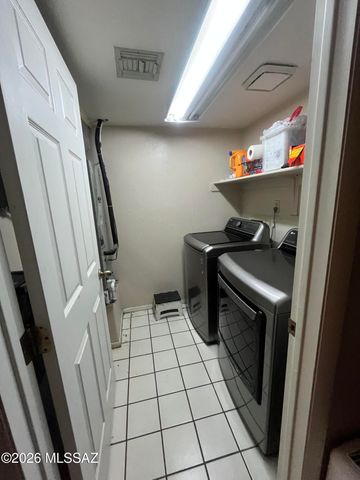 12761 N Meadview Way, Oro Valley, AZ 85755