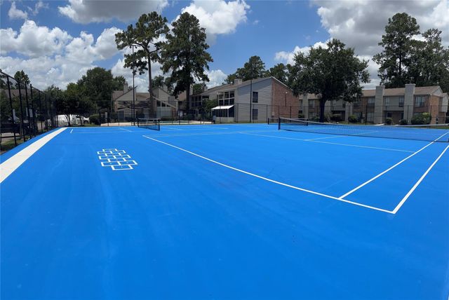 17331 Red Oak Drive 26, Houston, TX 77090