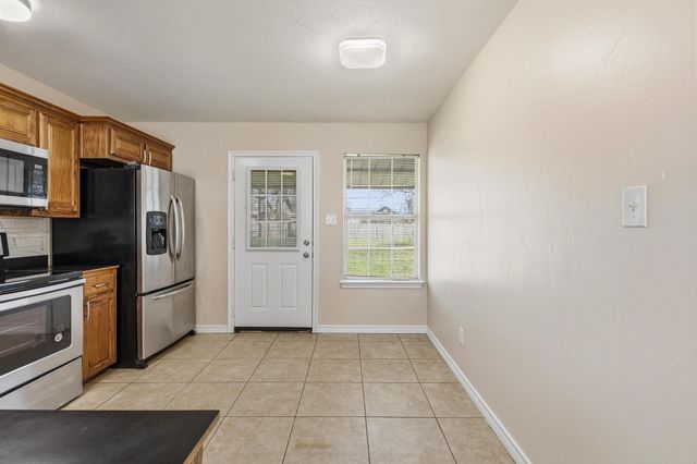 713 W Bond Street, Denison, TX 75020