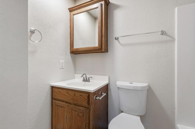 713 W Bond Street, Denison, TX 75020