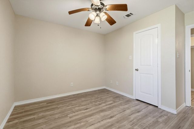 713 W Bond Street, Denison, TX 75020