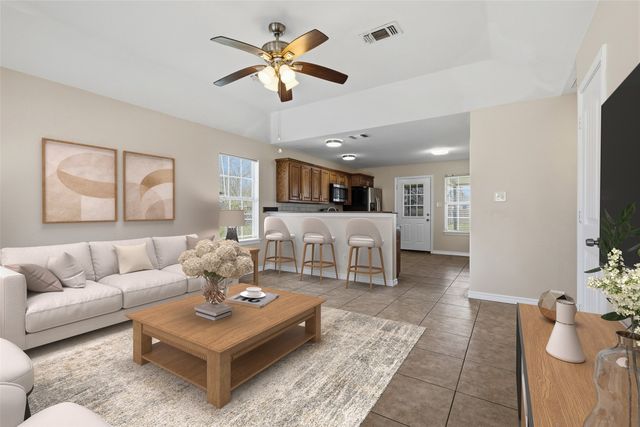 713 W Bond Street, Denison, TX 75020