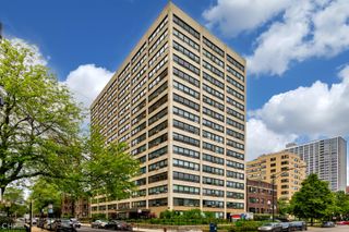 4180 N Marine Drive 405, Chicago, IL 60613