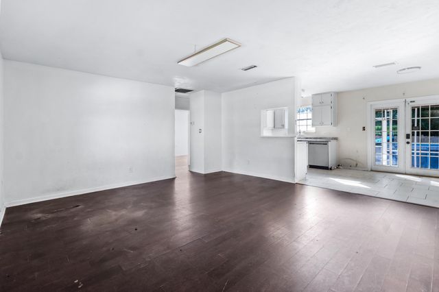 2145 Portsmouth Circle, Tallahassee, FL 32301