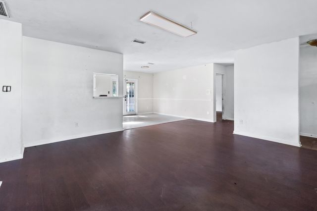 2145 Portsmouth Circle, Tallahassee, FL 32301