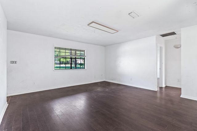 2145 Portsmouth Circle, Tallahassee, FL 32301