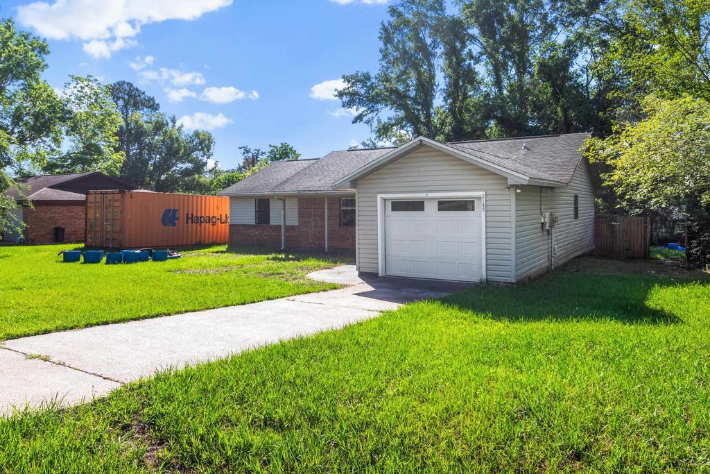 2145 Portsmouth Circle, Tallahassee, FL 32301