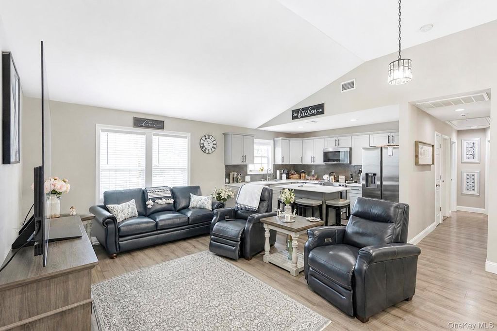 42 Audubon Avenue, Holbrook, NY 11741 — photo 5