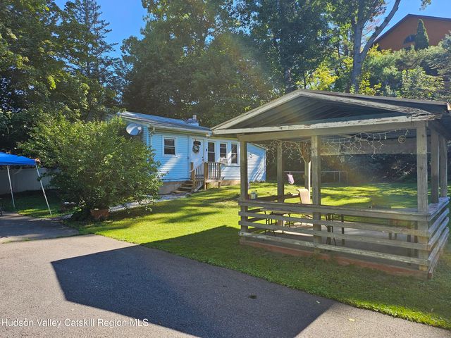 60 Carle Terrace, Lake Katrine, NY 12449