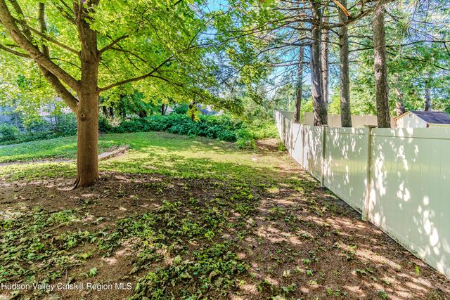 60 Carle Terrace, Lake Katrine, NY 12449