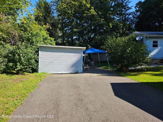 60 Carle Terrace, Lake Katrine, NY 12449