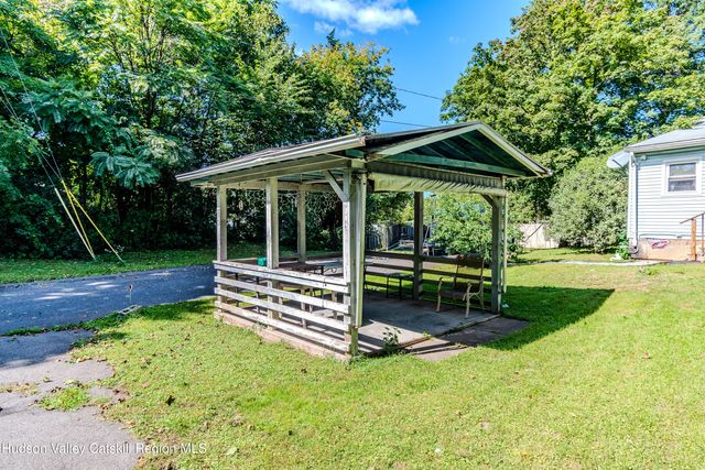 60 Carle Terrace, Lake Katrine, NY 12449