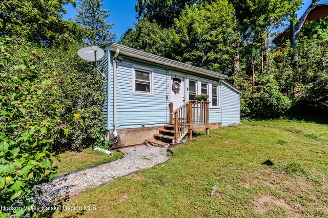 60 Carle Terrace, Lake Katrine, NY 12449