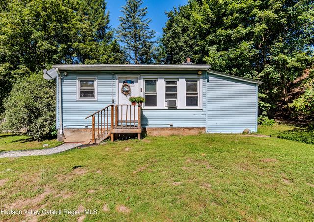 60 Carle Terrace, Lake Katrine, NY 12449