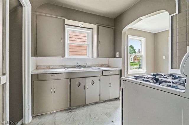 16117 Talford Avenue, Cleveland, OH 44128