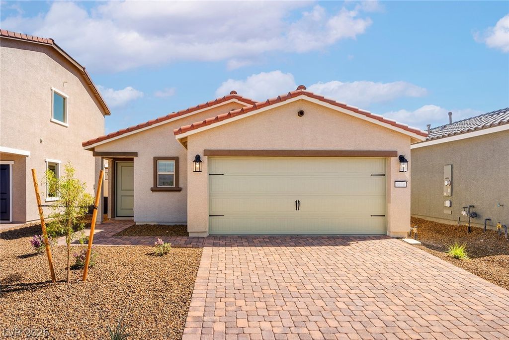 6760 Violet Cascade Avenue, Las Vegas, NV 89156 — exterior