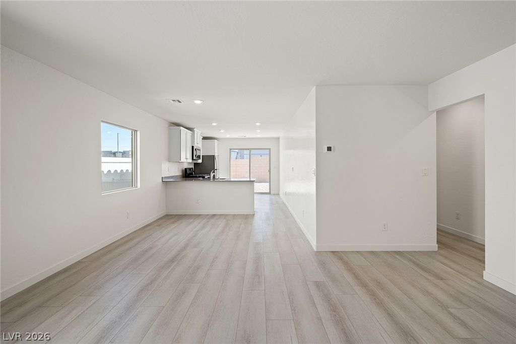 6760 Violet Cascade Avenue, Las Vegas, NV 89156 — photo 3