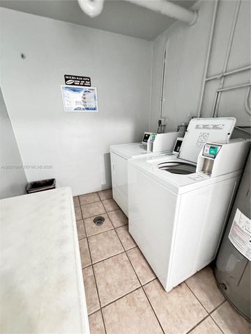 9441 Evergreen Place 206, Davie, FL 33324