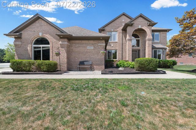 55513 Caesars Drive, Shelby Charter Township, MI 48315