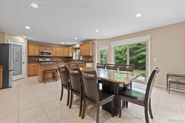 55513 Caesars Drive, Shelby Charter Township, MI 48315