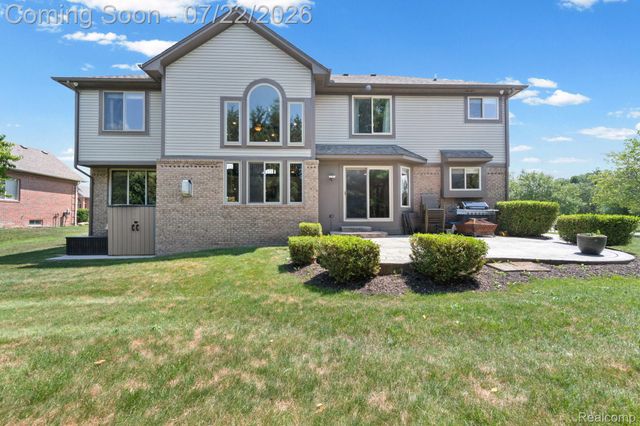 55513 Caesars Drive, Shelby Charter Township, MI 48315