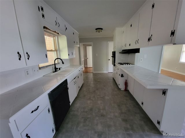 1048 Biscayne Drive, Montgomery, AL 36116