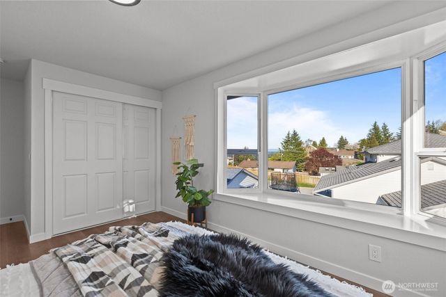 1817 58th Street NE, Tacoma, WA 98422