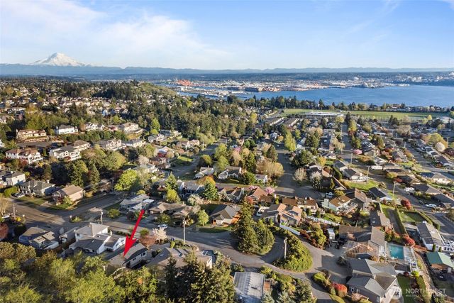 1817 58th Street NE, Tacoma, WA 98422