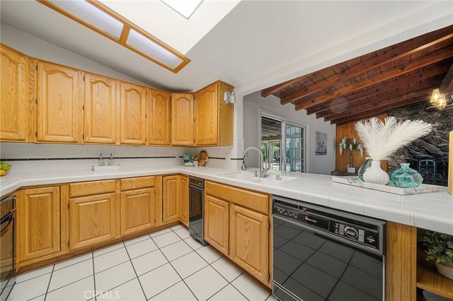 542 N Louise Avenue, Azusa, CA 91702