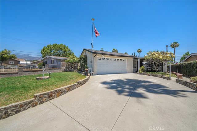 542 N Louise Avenue, Azusa, CA 91702