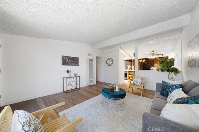542 N Louise Avenue, Azusa, CA 91702
