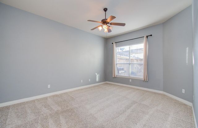 9106 Sunlight Oak Lane, Houston, TX 77070